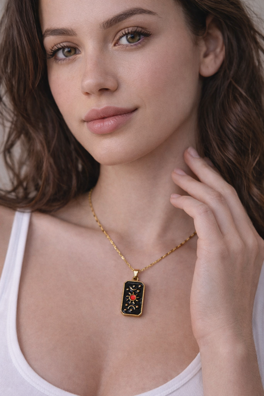 Collana Sole Mistico smaltata in Acciaio Inossidabile | Nuara Bijoux