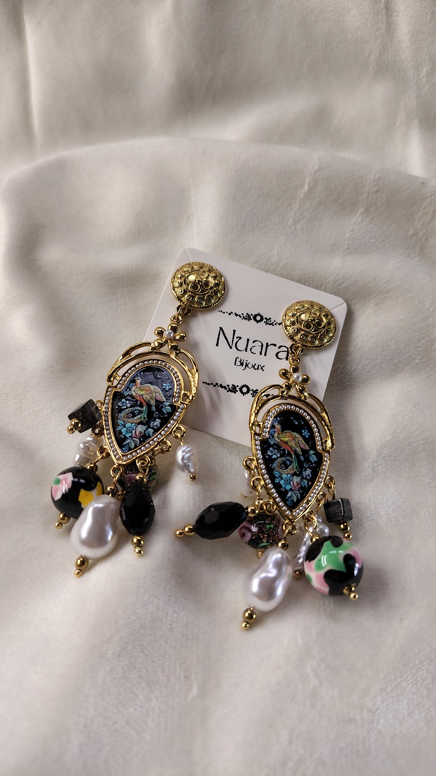 Orecchini pendenti boho barocco con charms e pavone