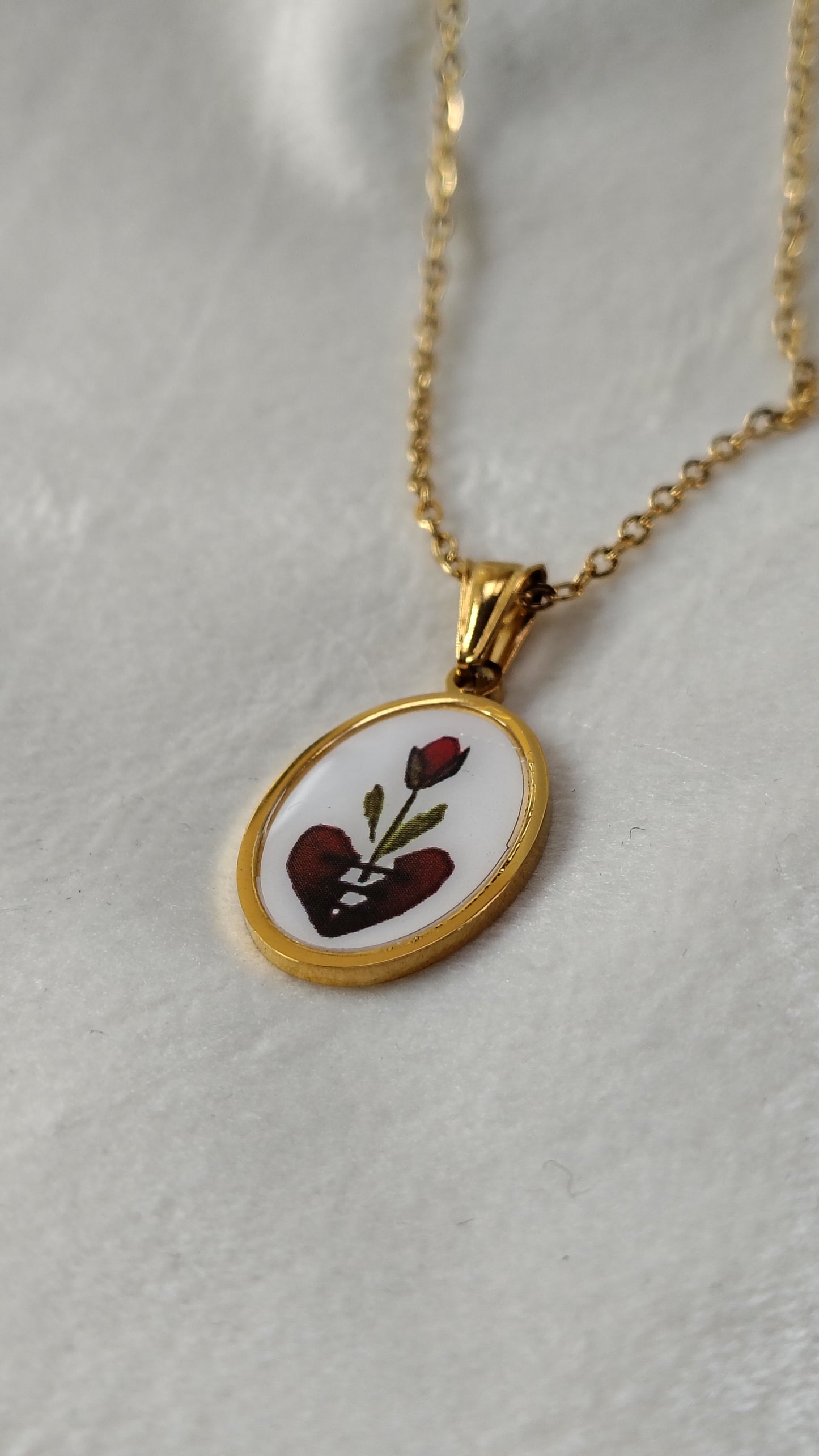 Collana con rosa nel cuore