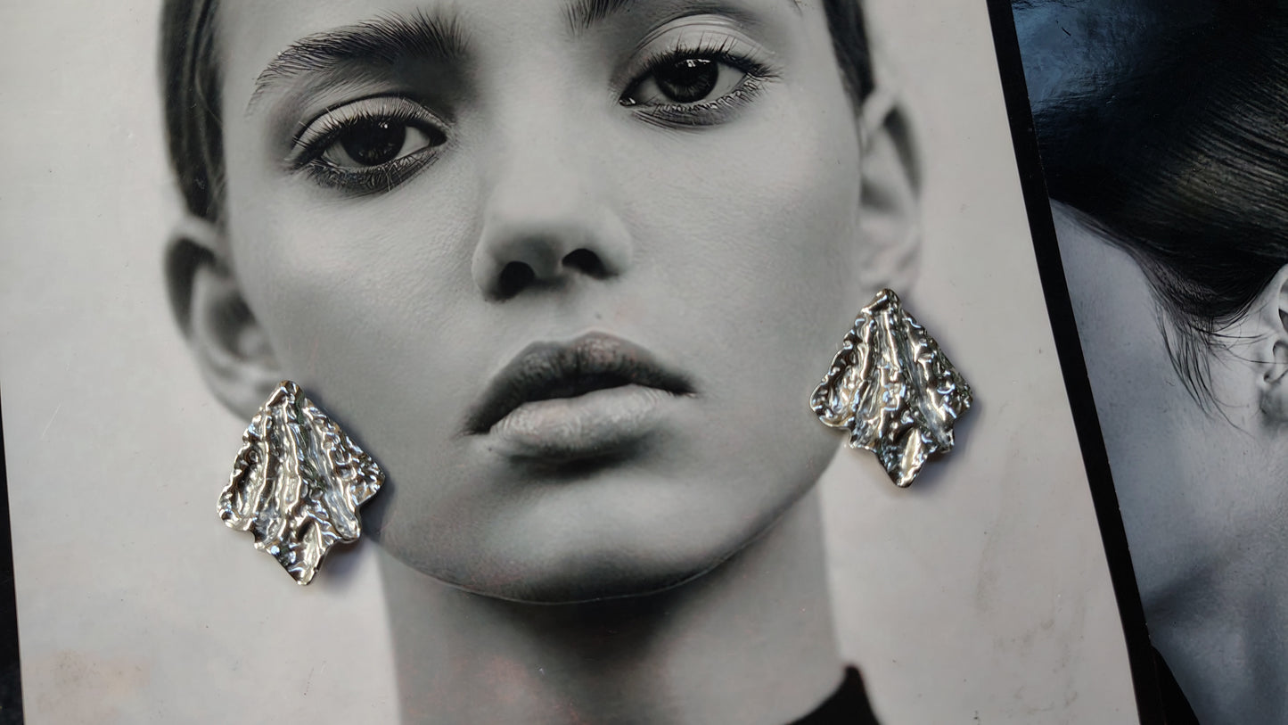 Orecchini Scultura Martellata in Acciaio Inossidabile | Nuara Bijoux
