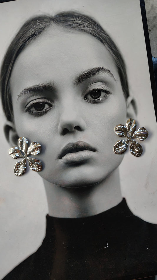 Orecchini Fiore Materico in Acciaio Inossidabile | Nuara Bijoux