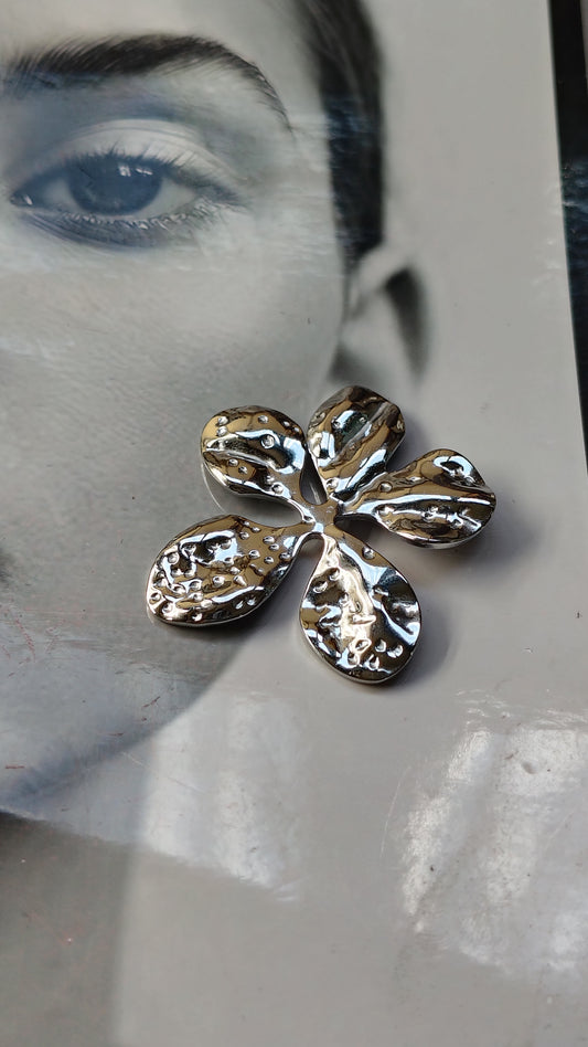 Orecchini Fiore Materico in Acciaio Inossidabile | Nuara Bijoux