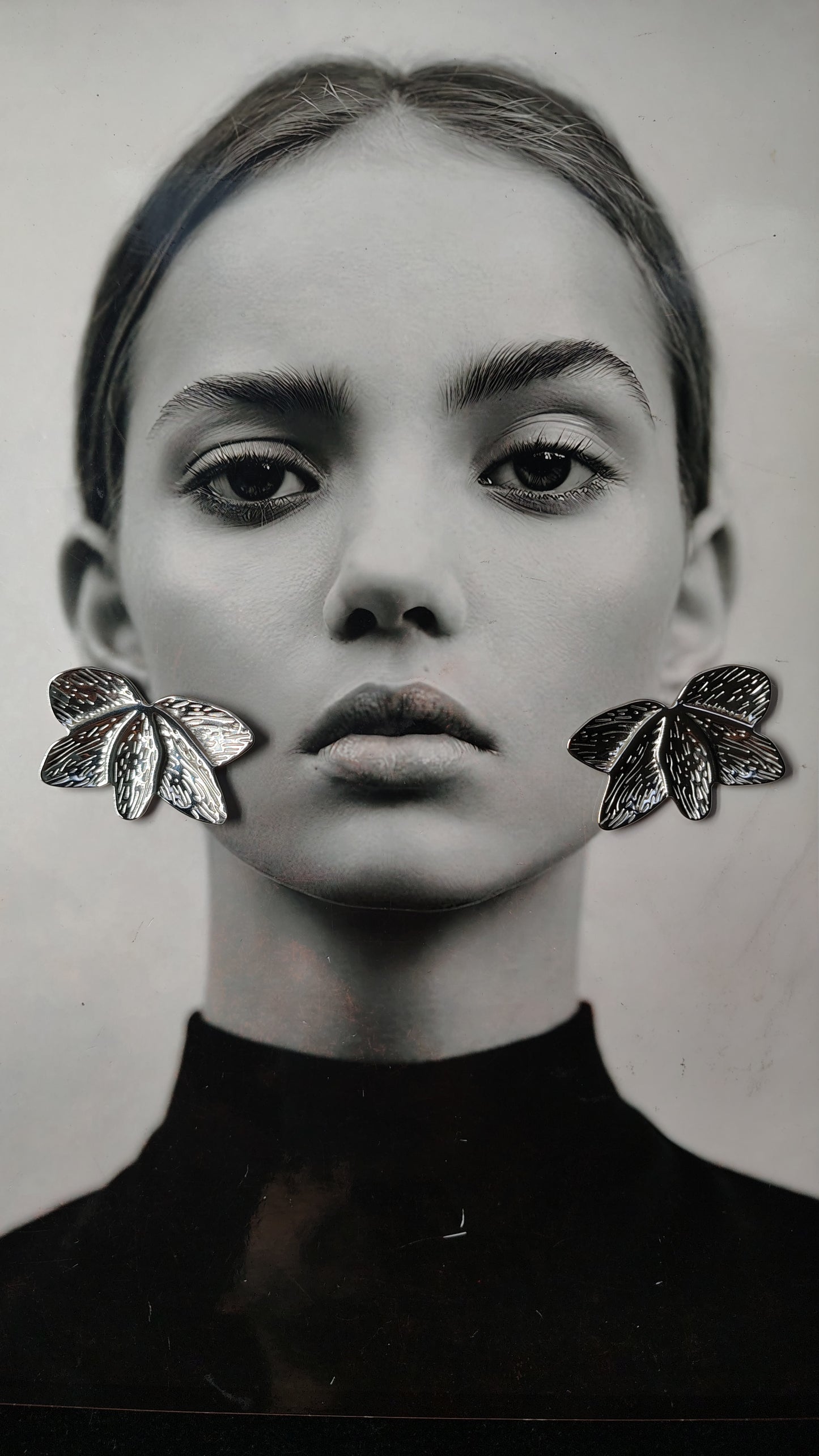 Orecchini Mezzo Fiore in acciaio inossidabile | Nuara Bijoux