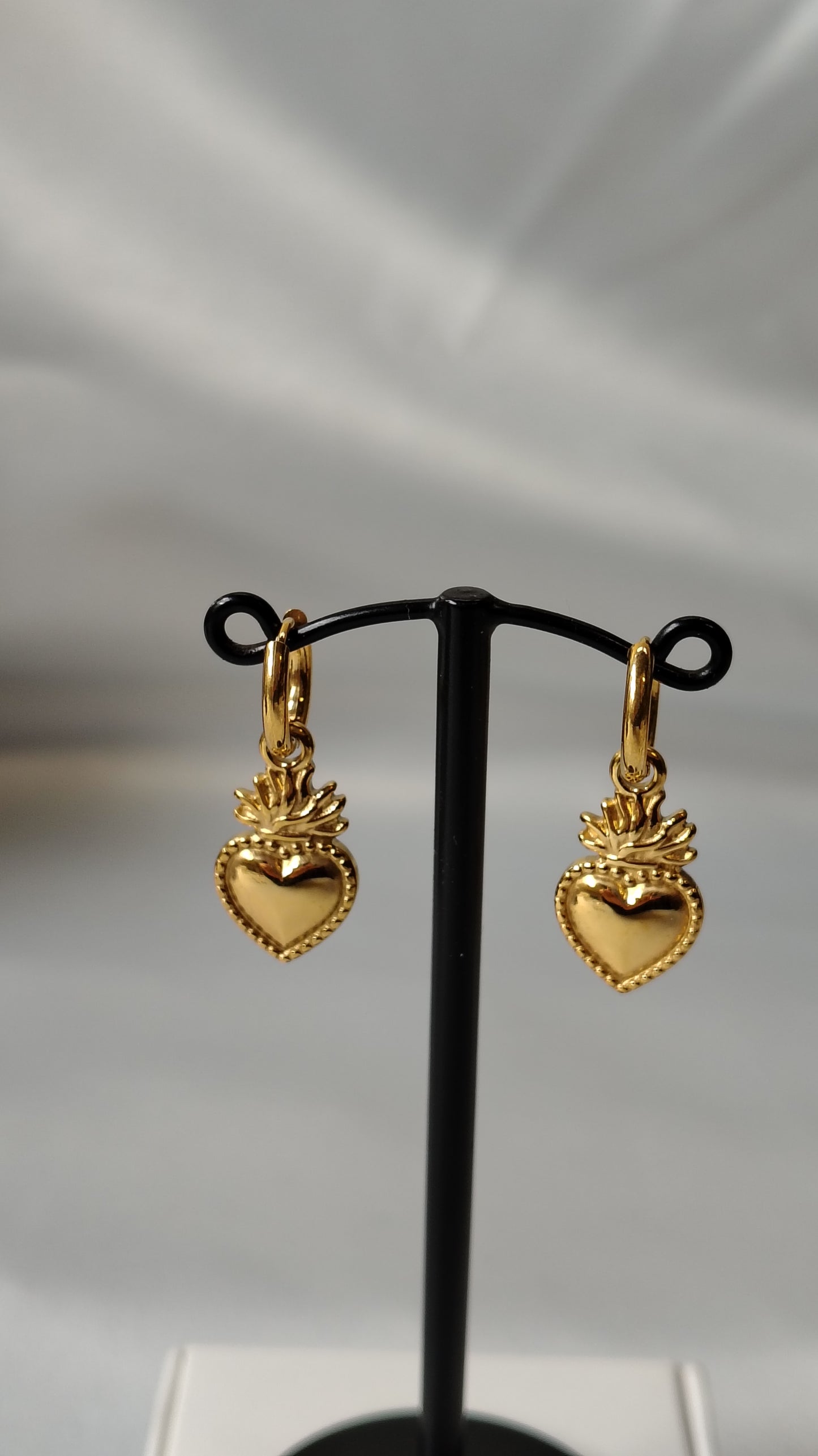 Orecchini Pendenti Sacro Cuore in acciaio inossidabile | Nuara Bijoux