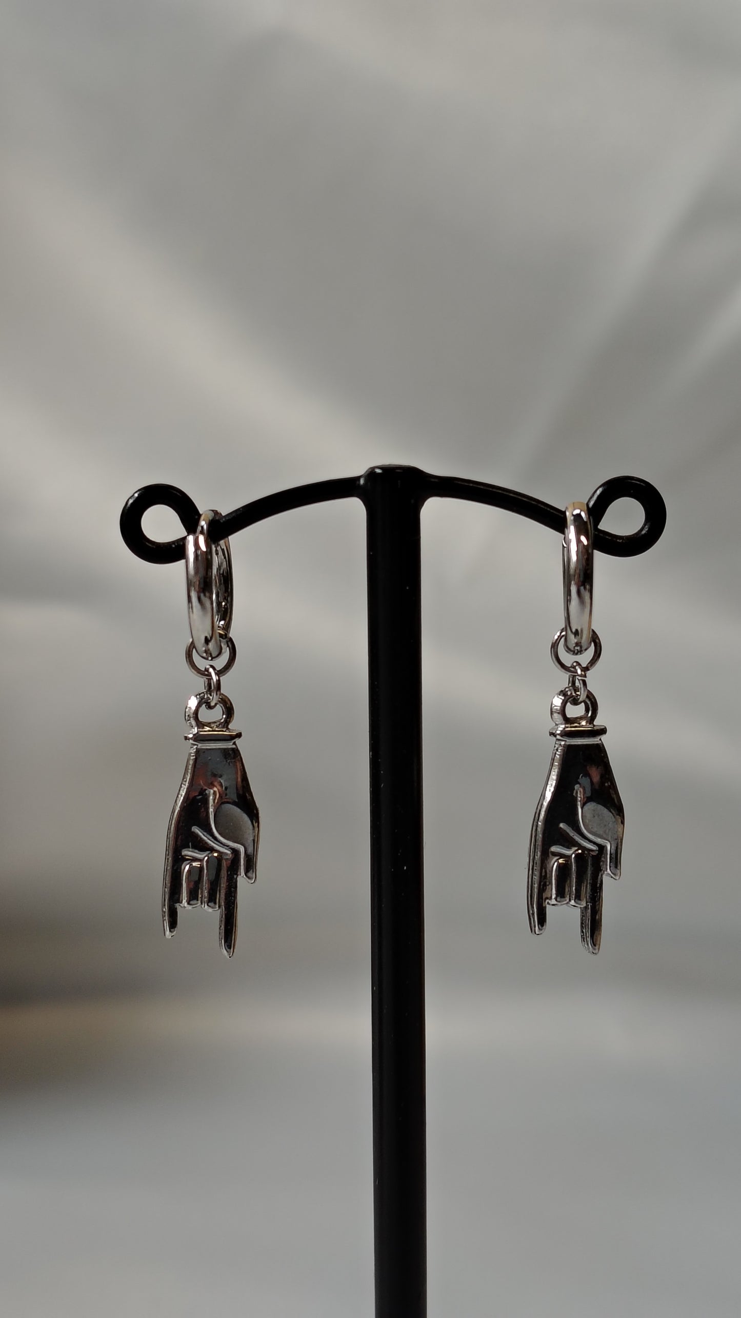 Orecchini Pendenti Dita Corna in acciaio inossidabile | Nuara Bijoux