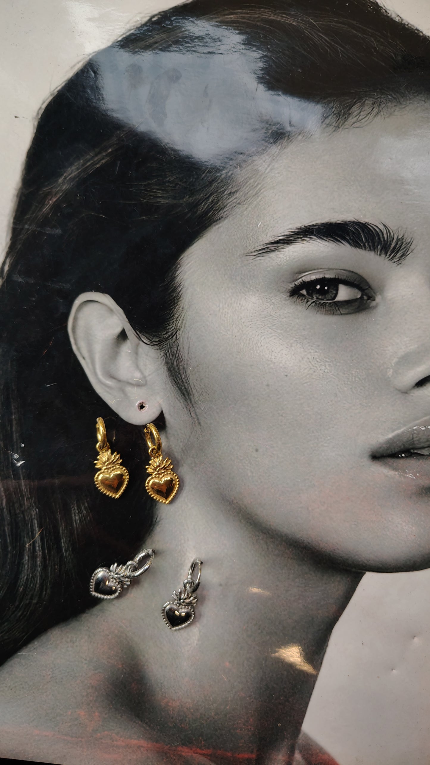 Orecchini Pendenti Sacro Cuore in acciaio inossidabile | Nuara Bijoux