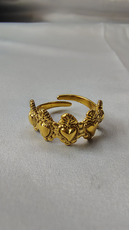 Anello con cuori sacri