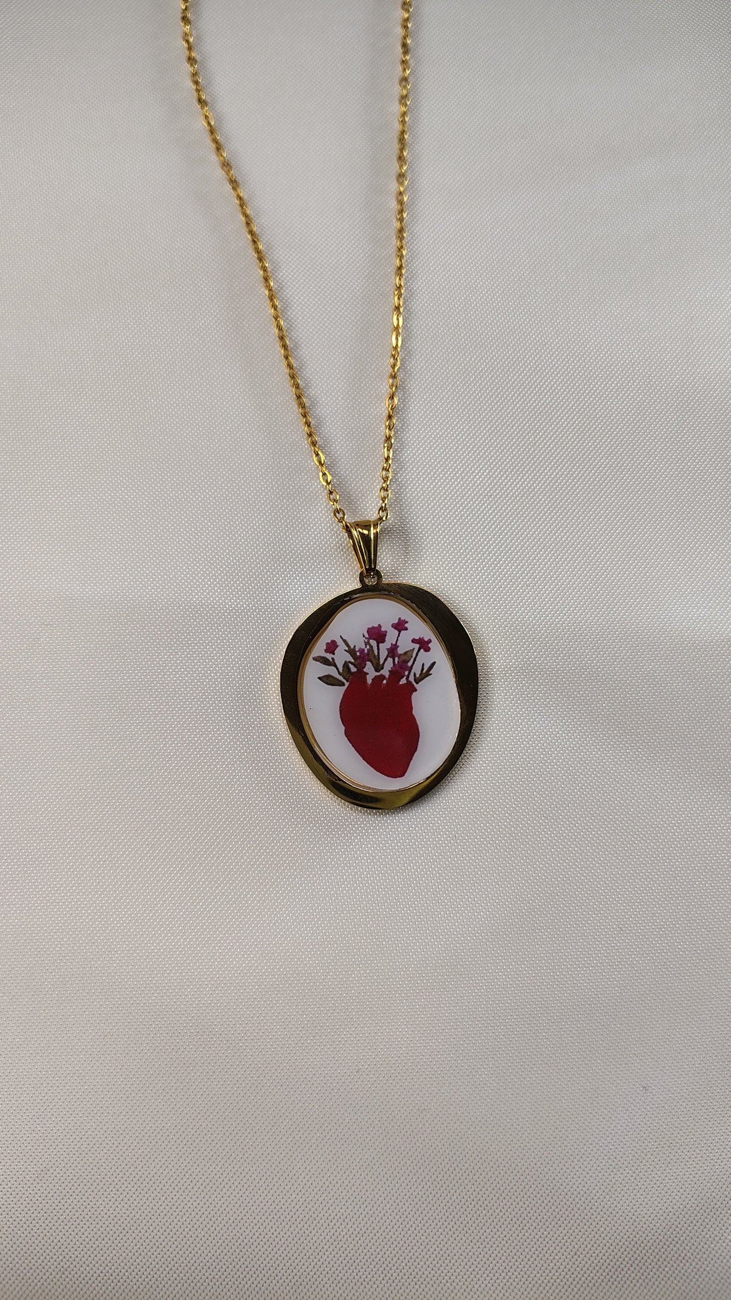 Collana Sacro Cuore Fiorito in Acciaio Inossidabile | Nuara Bijoux