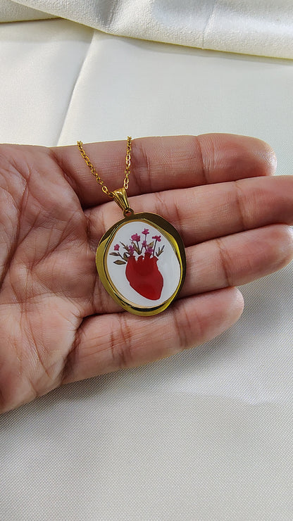 Collana Sacro Cuore Fiorito in Acciaio Inossidabile | Nuara Bijoux