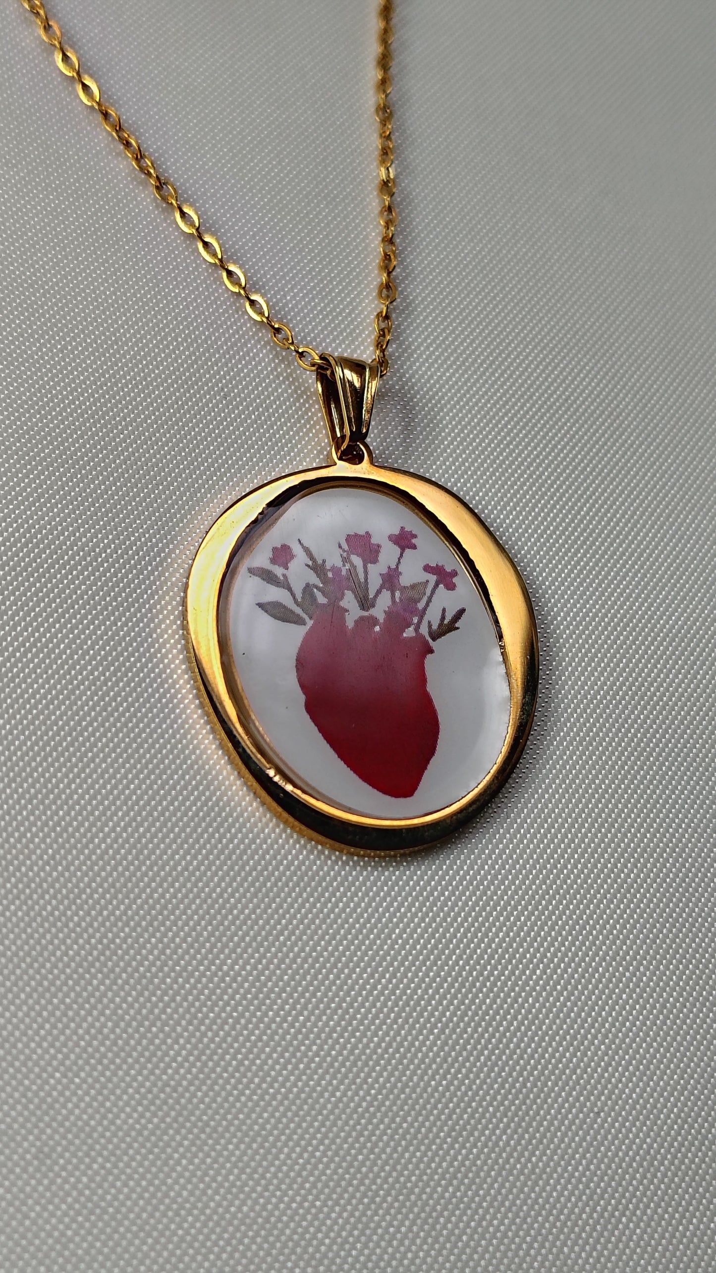 Collana Sacro Cuore Fiorito in Acciaio Inossidabile | Nuara Bijoux