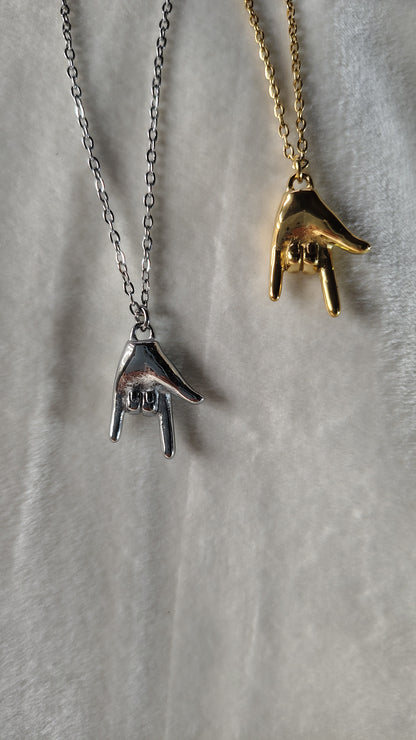 Collana con corna portafortuna