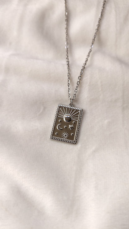 Collana con Ciondolo Sole, Luna e Stelle in Acciaio Inossidabile | Nuara Bijoux