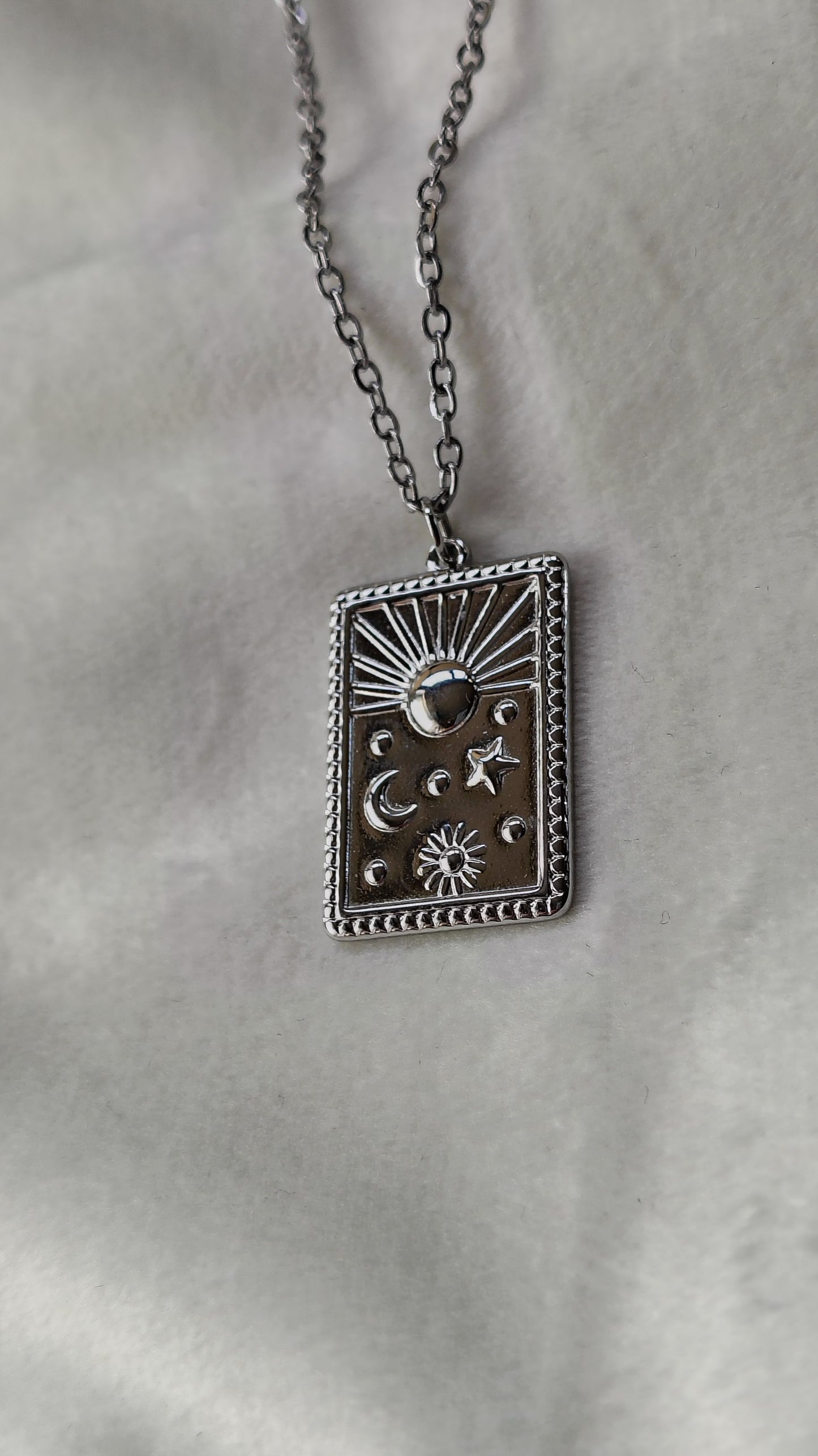 Collana con Ciondolo Sole, Luna e Stelle in Acciaio Inossidabile | Nuara Bijoux