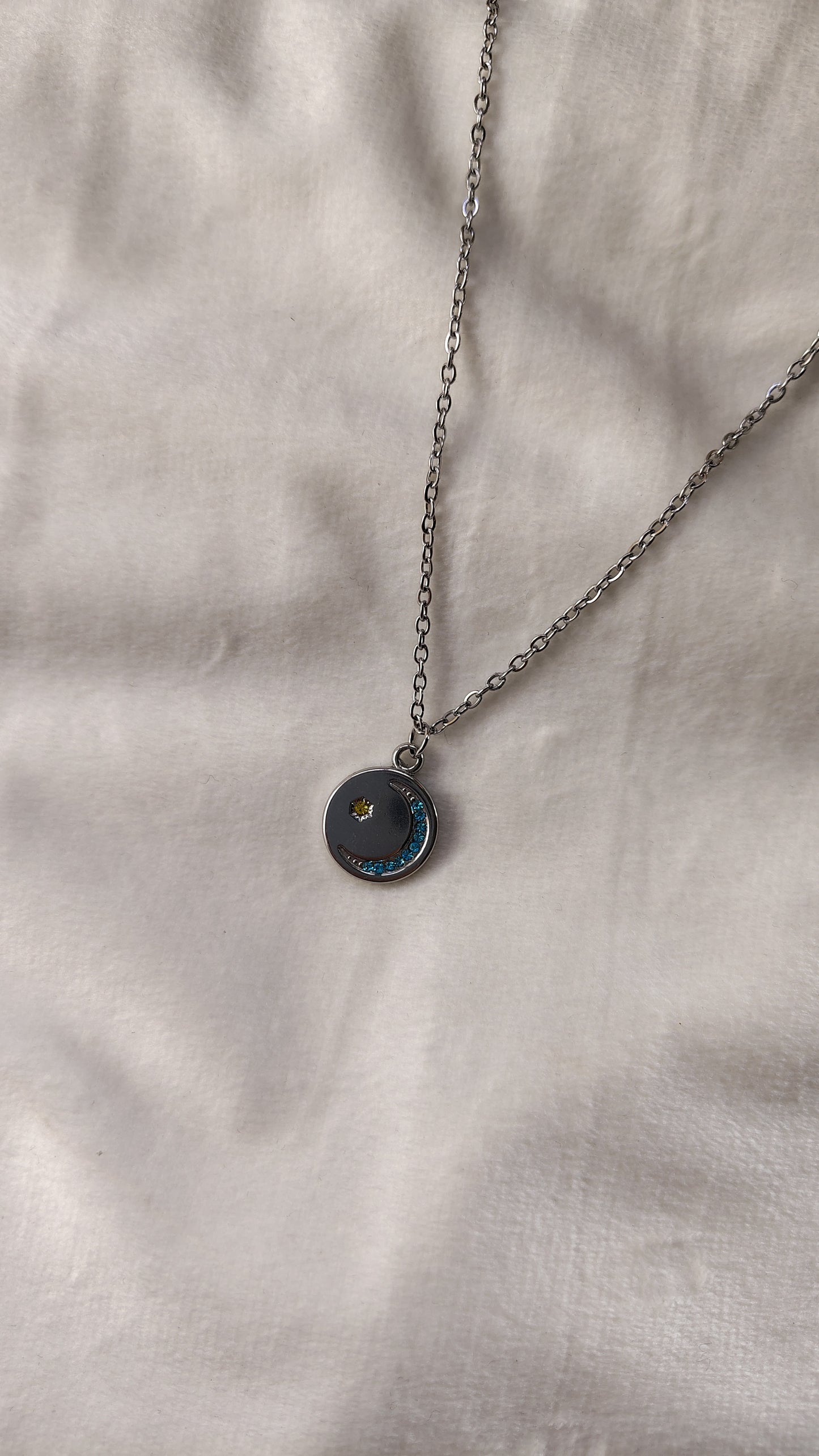 Collana in Acciaio Inossidabile con Mezzaluna di Strass | Nuara Bijoux