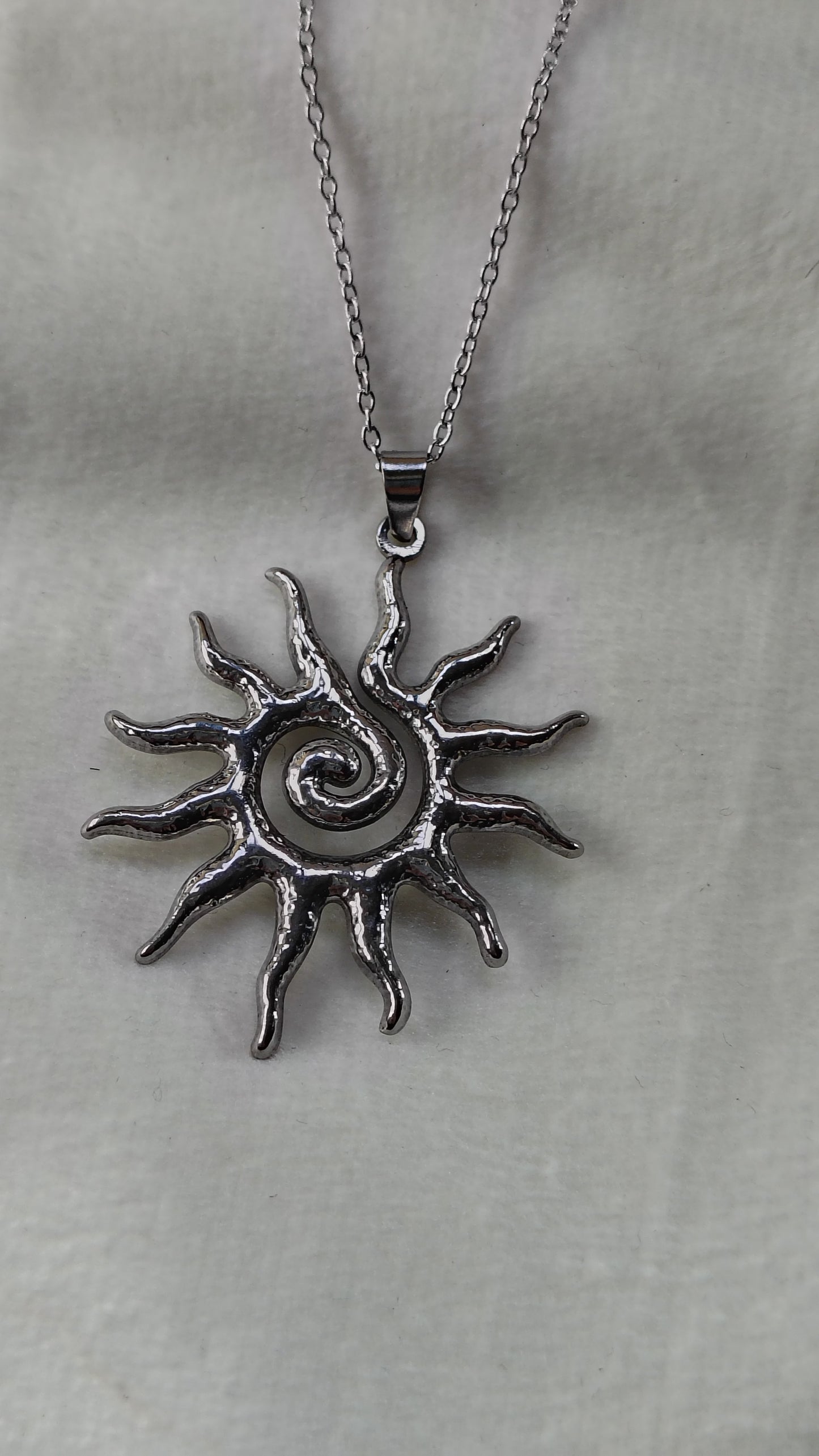 Collana in Acciaio Inossidabile con Sole Tribale | Nuara Bijoux