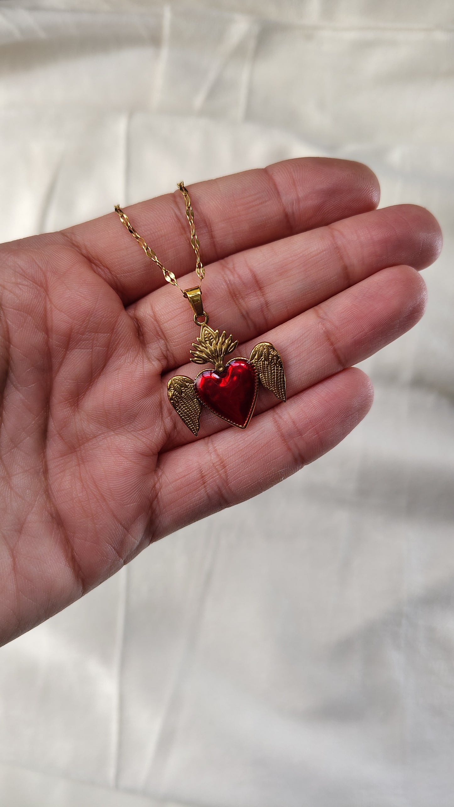 Collana in Acciaio Inossidabile con Sacro Cuore Alato | Nuara Bijoux