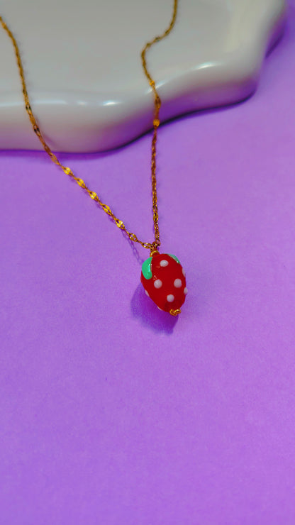 Collana Fragola smaltata in acciaio inossidabile | Nuara Bijoux