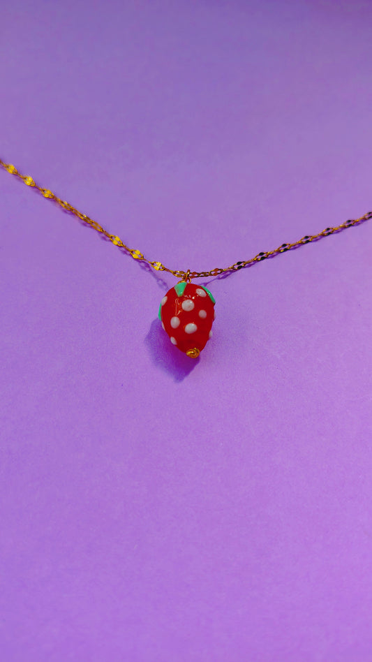 Collana Fragola smaltata in acciaio inossidabile | Nuara Bijoux