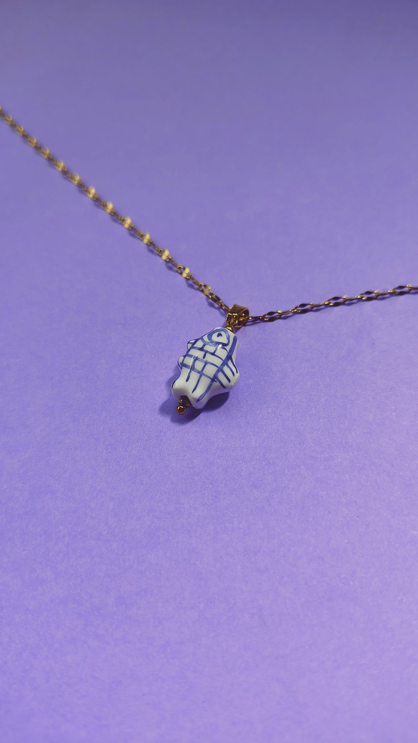 Collana pesciolino in ceramica e acciaio inossidabile | Nuara Bijoux