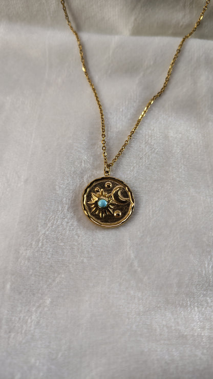 Collana con sole, mezzaluna e pietra turchese