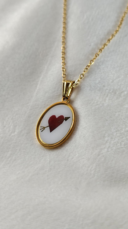 Collana con cuore trafitto da freccia