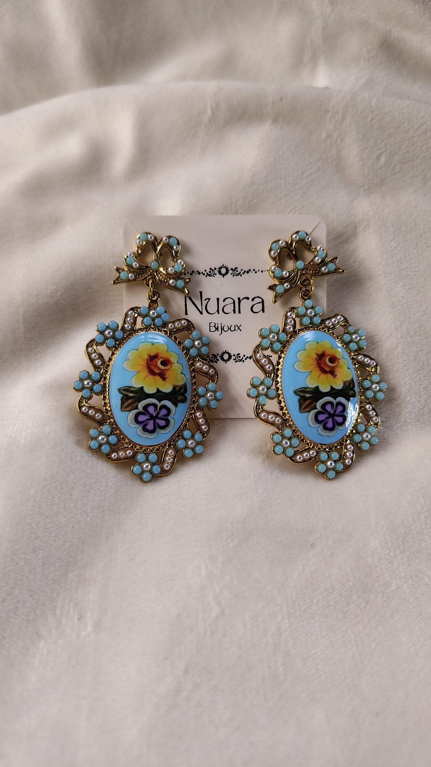 Orecchini Pendenti Floreali Vintage con perline colorate | Nuara Bijoux