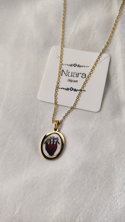 Collana con cuore anatomico fiorito