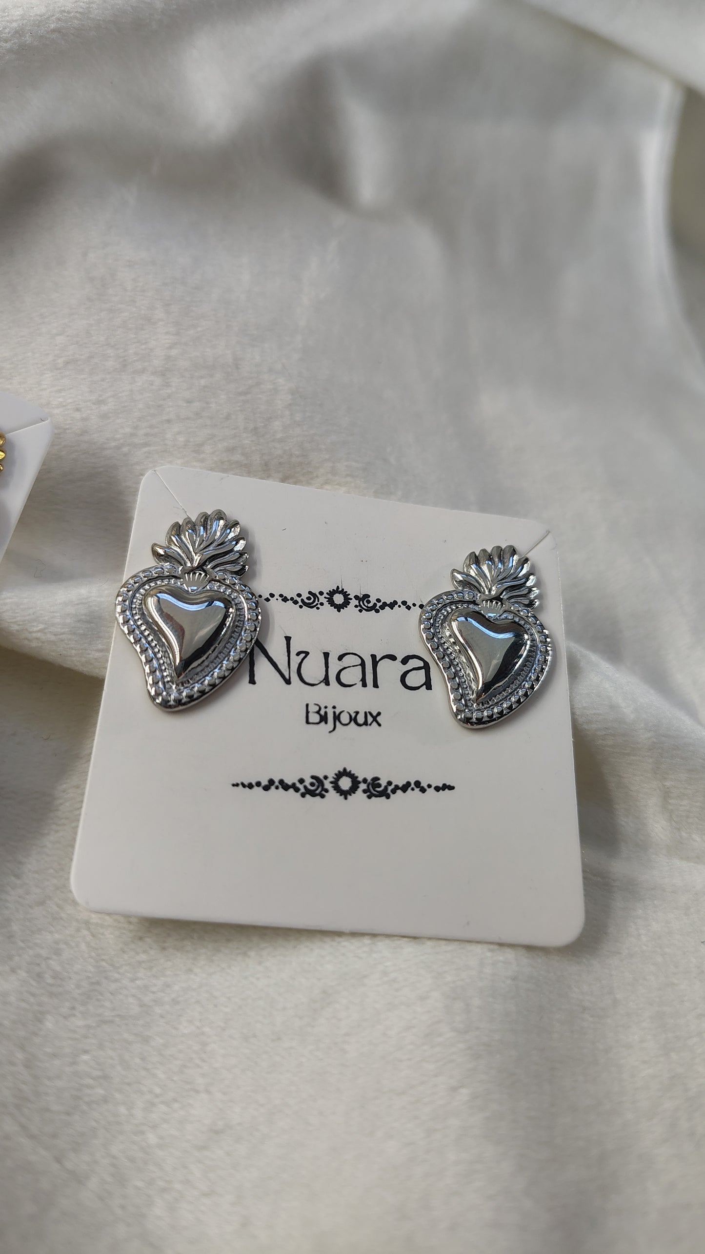 Orecchini Lobo Sacro Cuore in acciaio inossidabile | Nuara Bijoux