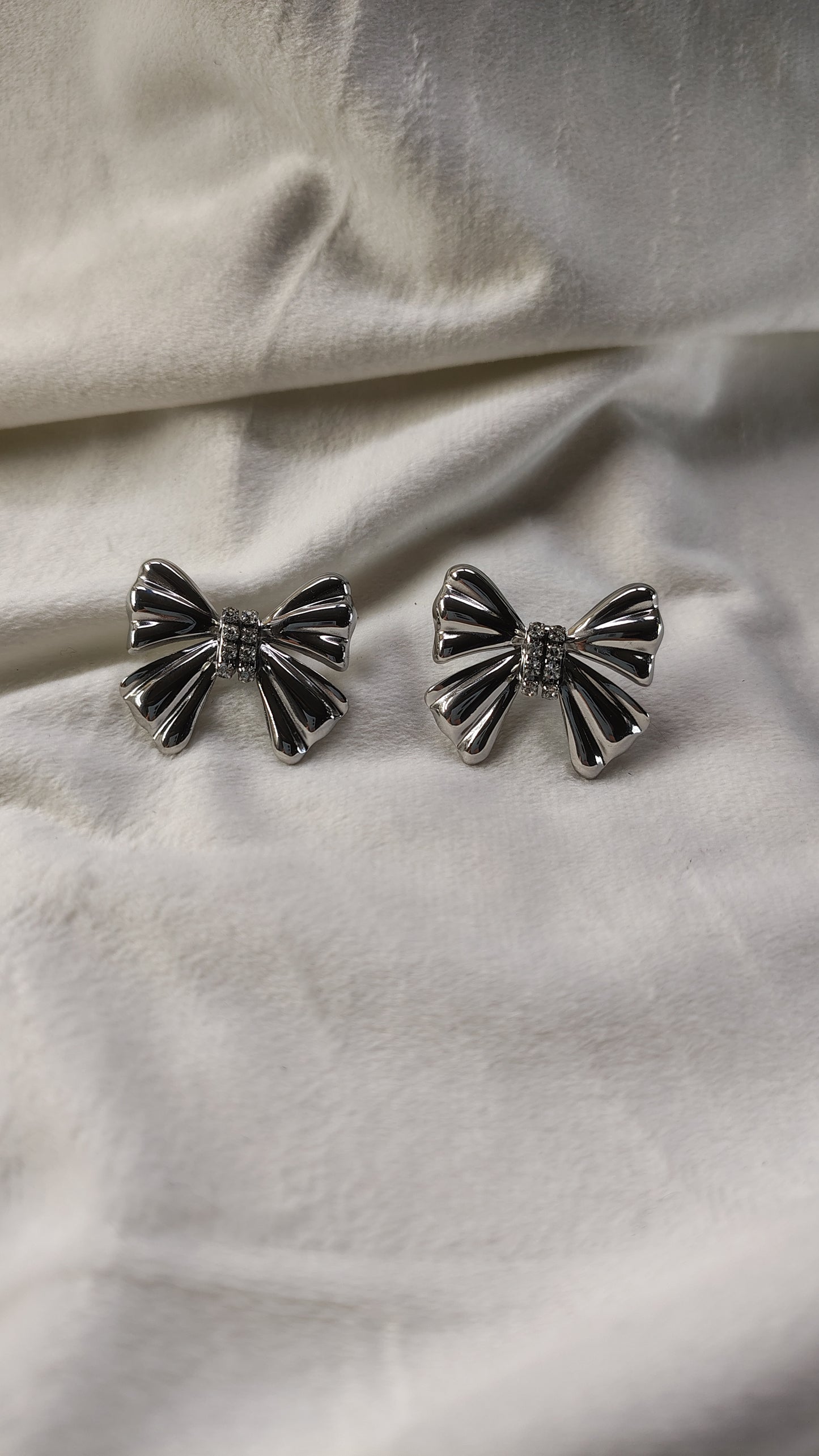 Orecchini Lobo Fiocco con Cristalli in Acciaio Inossidabile | Nuara Bijoux