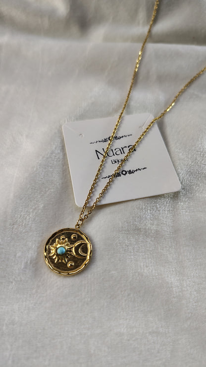 Collana con sole, mezzaluna e pietra turchese