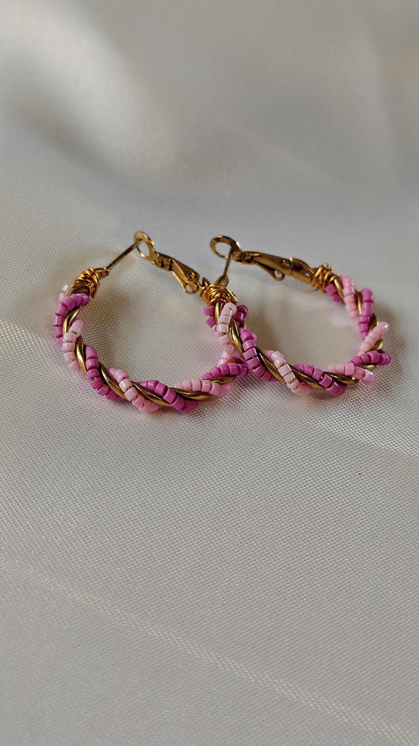 Orecchini a Cerchio Intrecciati Multicolor in Acciaio Inossidabile | Nuara Bijoux