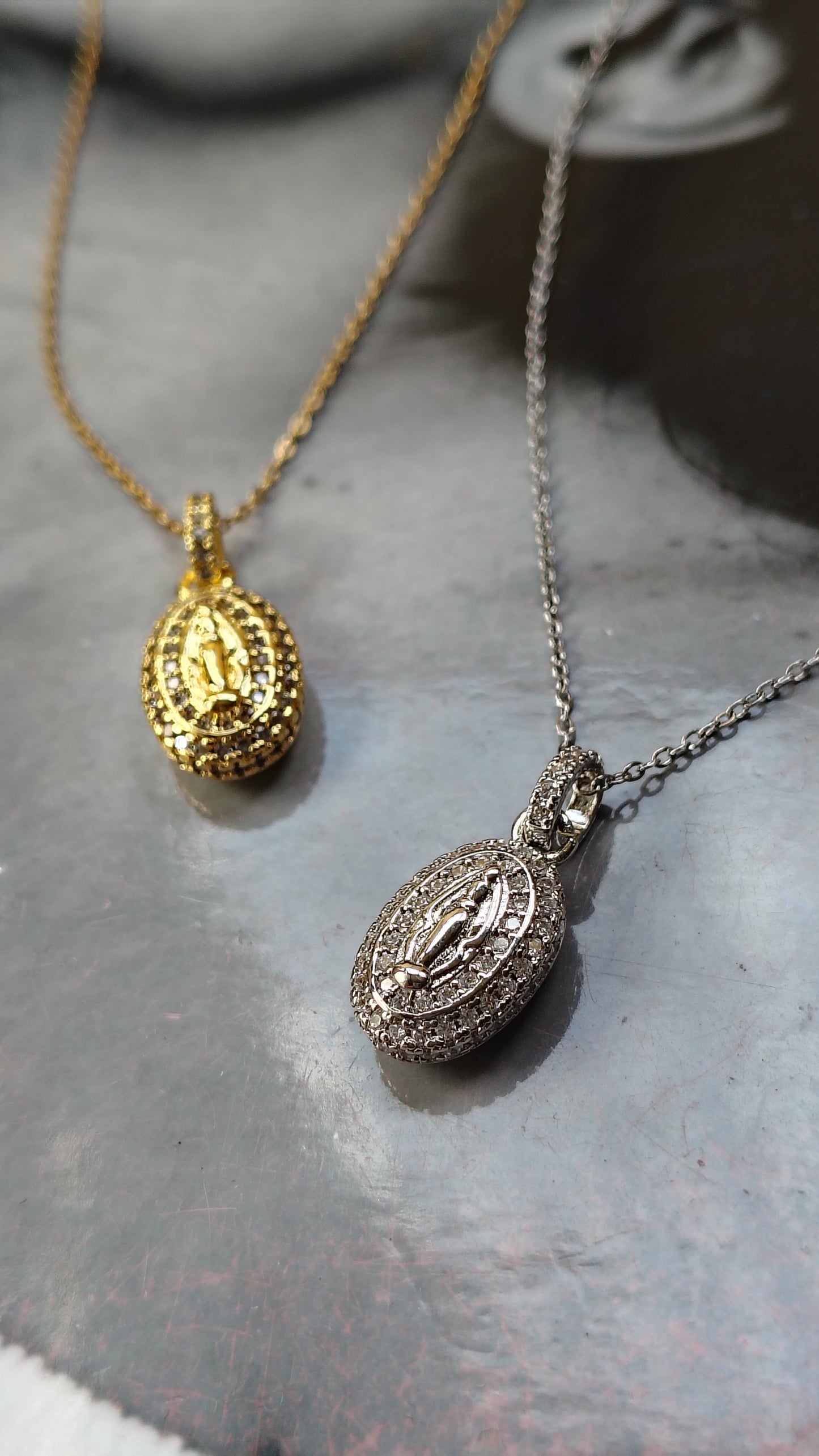 Collana in Acciaio Inossidabile con Madonnina di Guadalupe | Nuara Bijoux