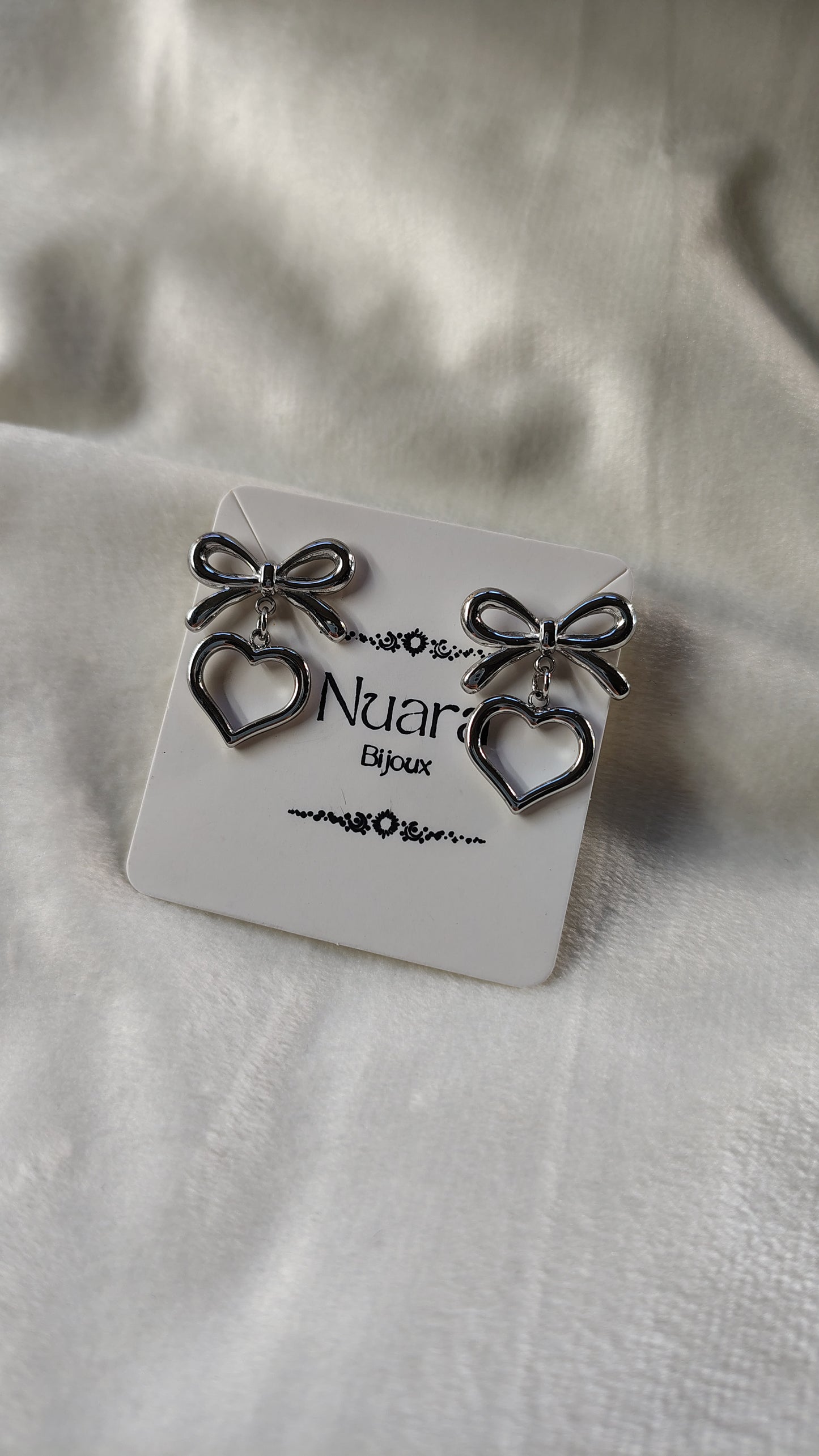 Orecchini Pendenti Fiocco con Cuore in Acciaio Inossidabile | Nuara Bijoux