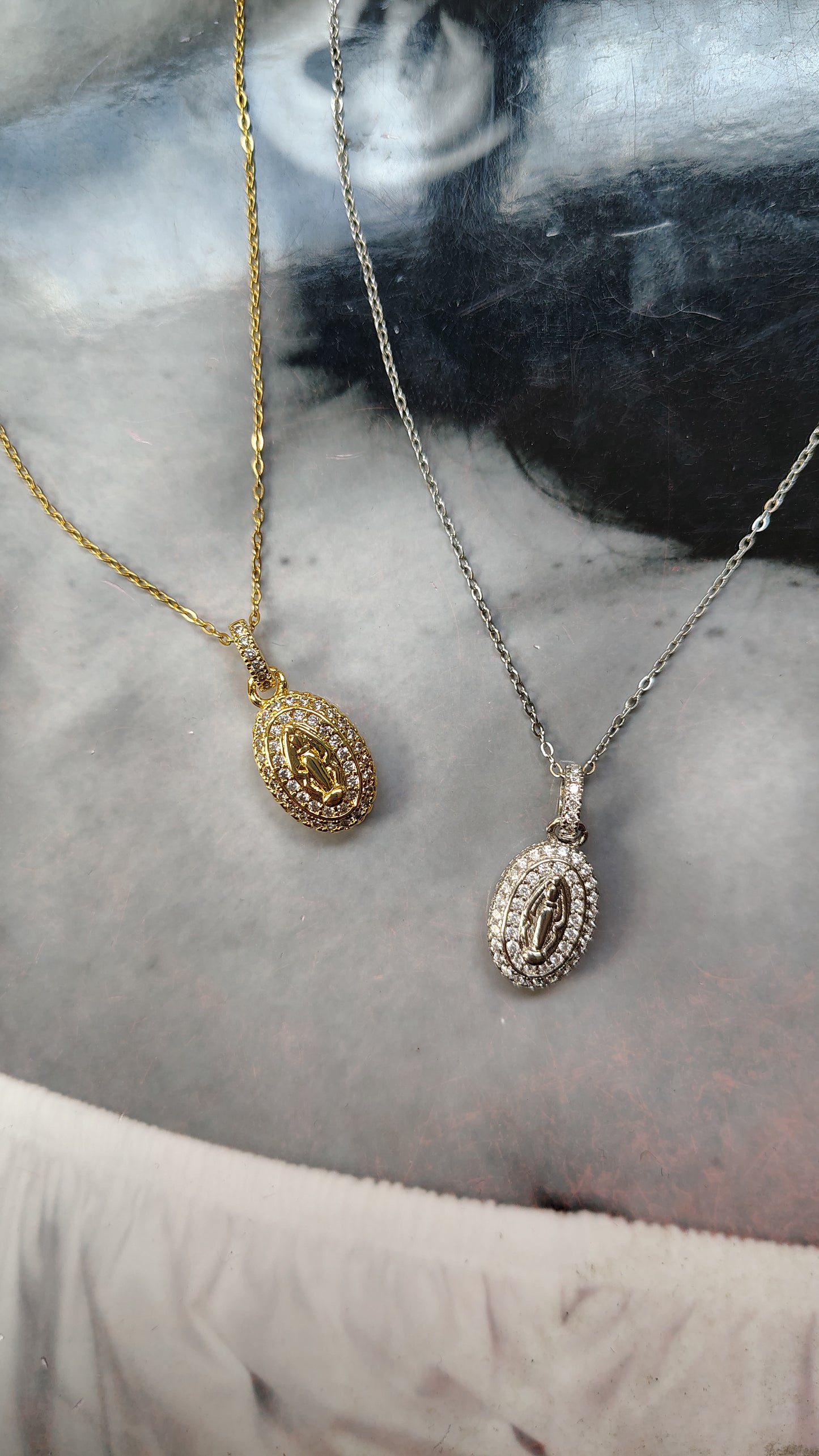 Collana in Acciaio Inossidabile con Madonnina di Guadalupe | Nuara Bijoux