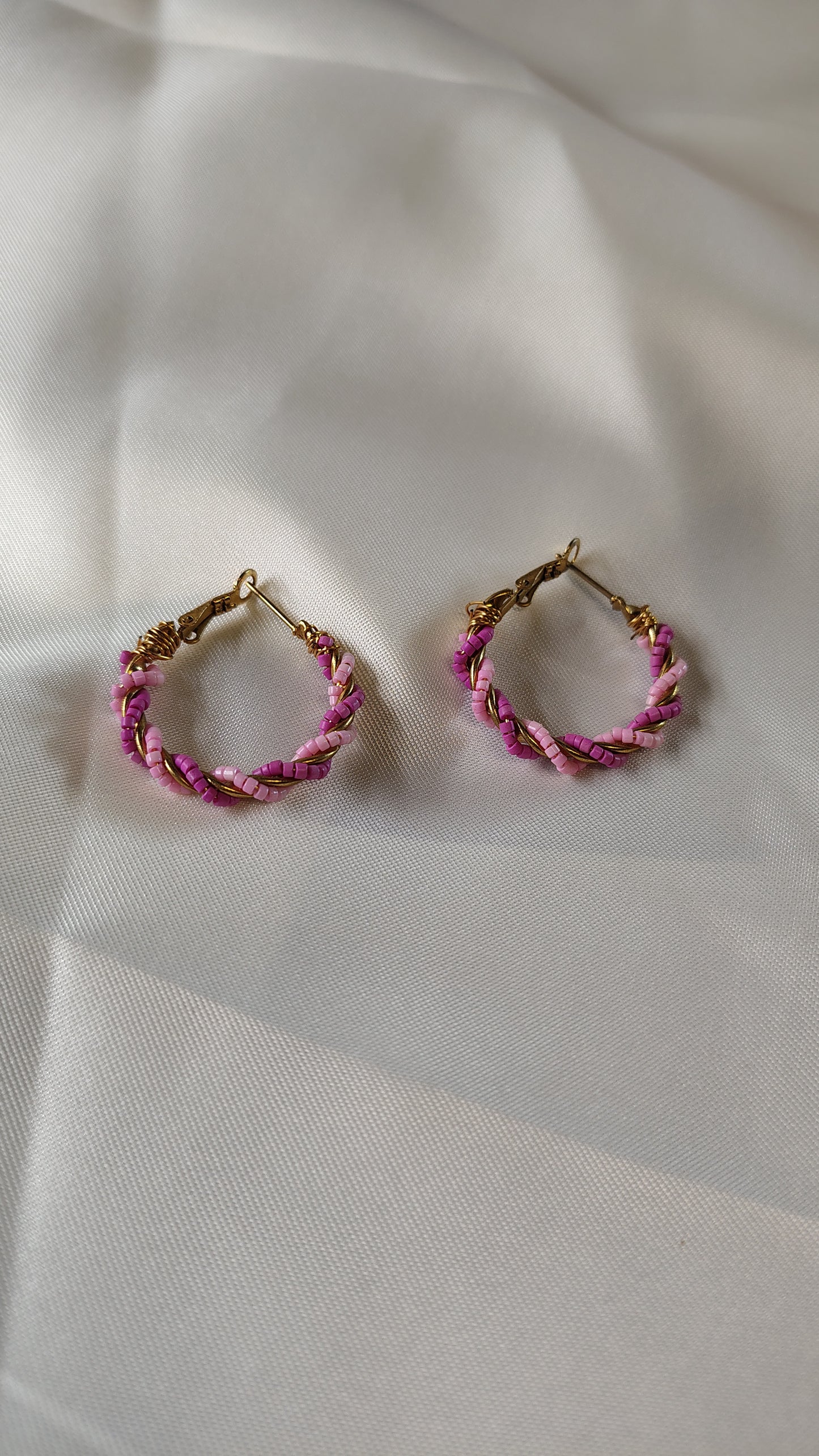 Orecchini a Cerchio Intrecciati Multicolor in Acciaio Inossidabile | Nuara Bijoux