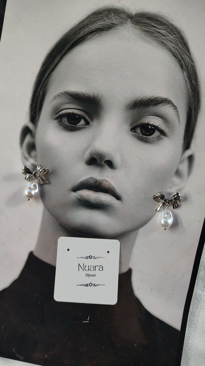 Orecchini Pendenti Fiocco con Perla in Acciaio Inossidabile | Nuara Bijoux