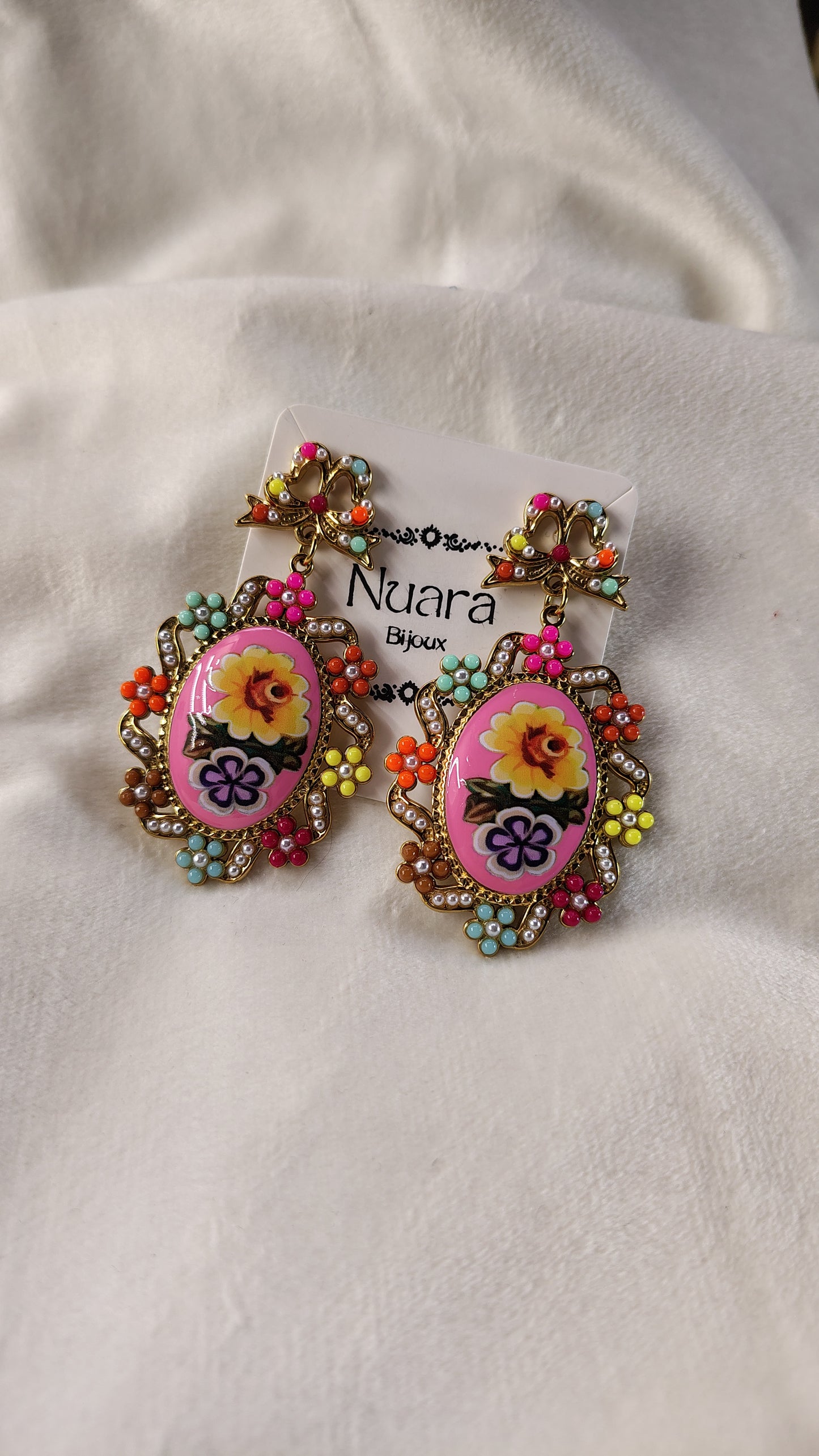Orecchini Pendenti Floreali Vintage con perline colorate | Nuara Bijoux